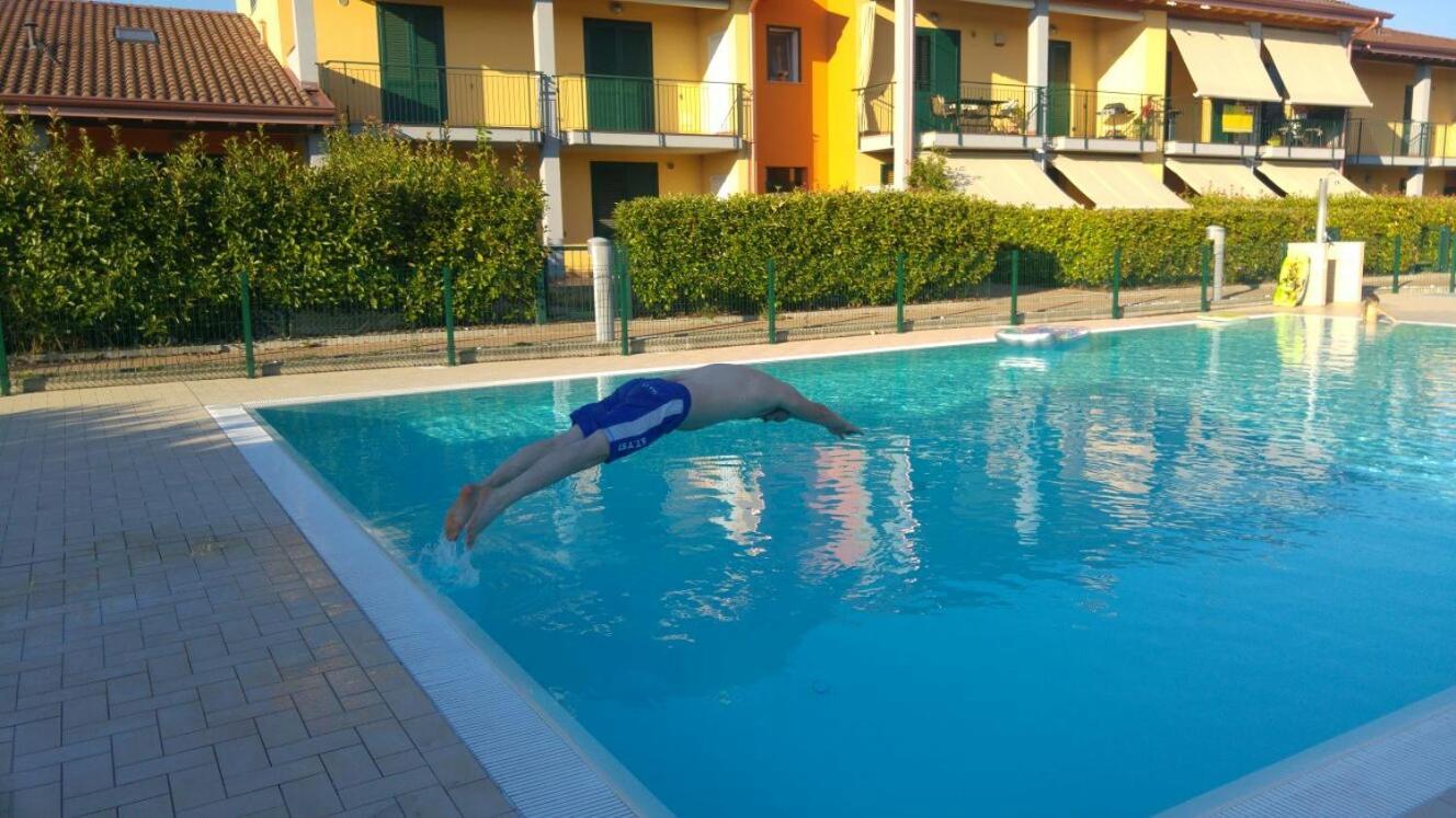 Peschiera Appartamenti Vacanze Peschiera del Garda Eksteriør bilde