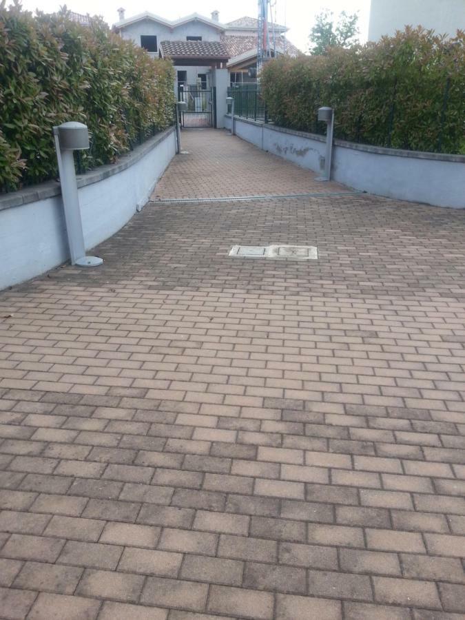Peschiera Appartamenti Vacanze Peschiera del Garda Eksteriør bilde